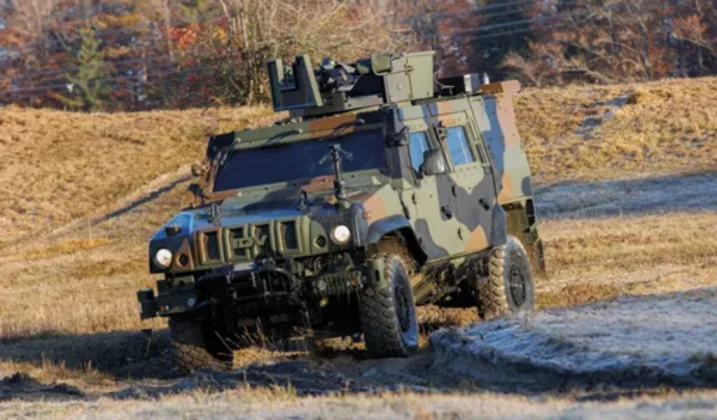 military_vehicles_lucsan2
